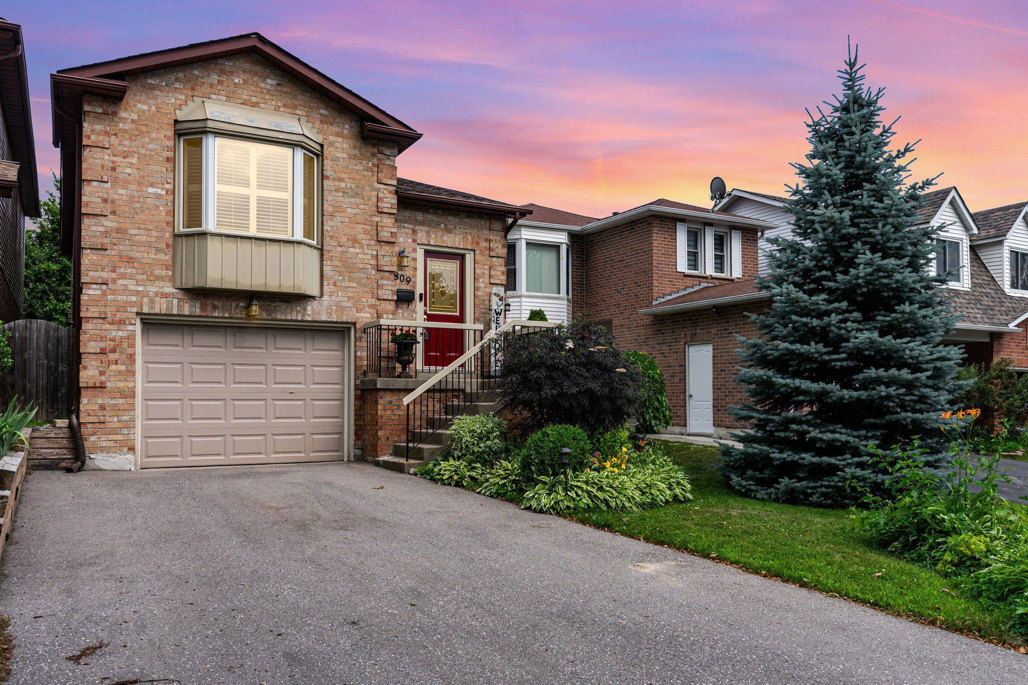 809 Bennett CRES,  Oshawa,  ON L1K 1V4