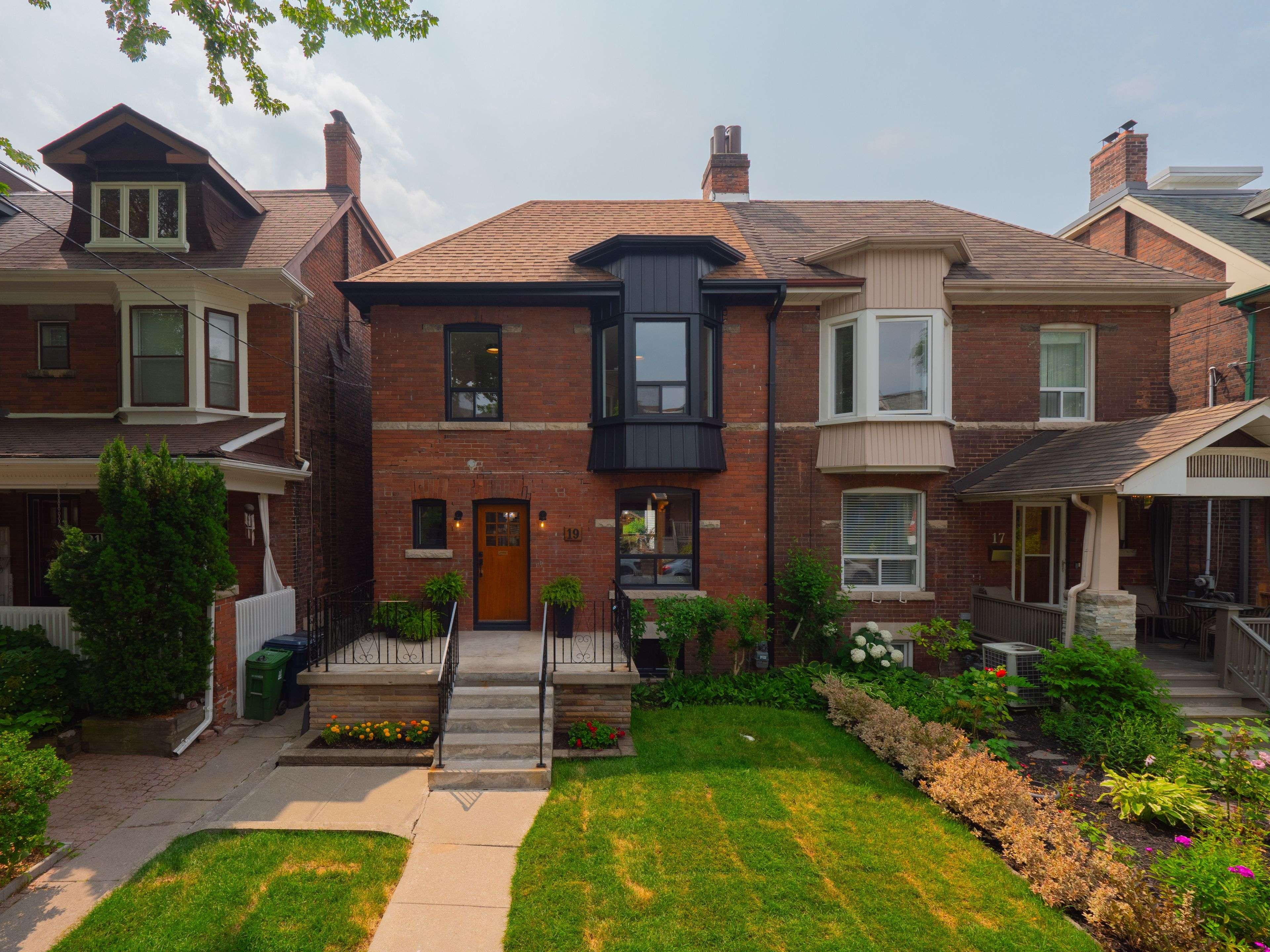 Toronto E01, ON M4K 1M1,19 Garnock AVE