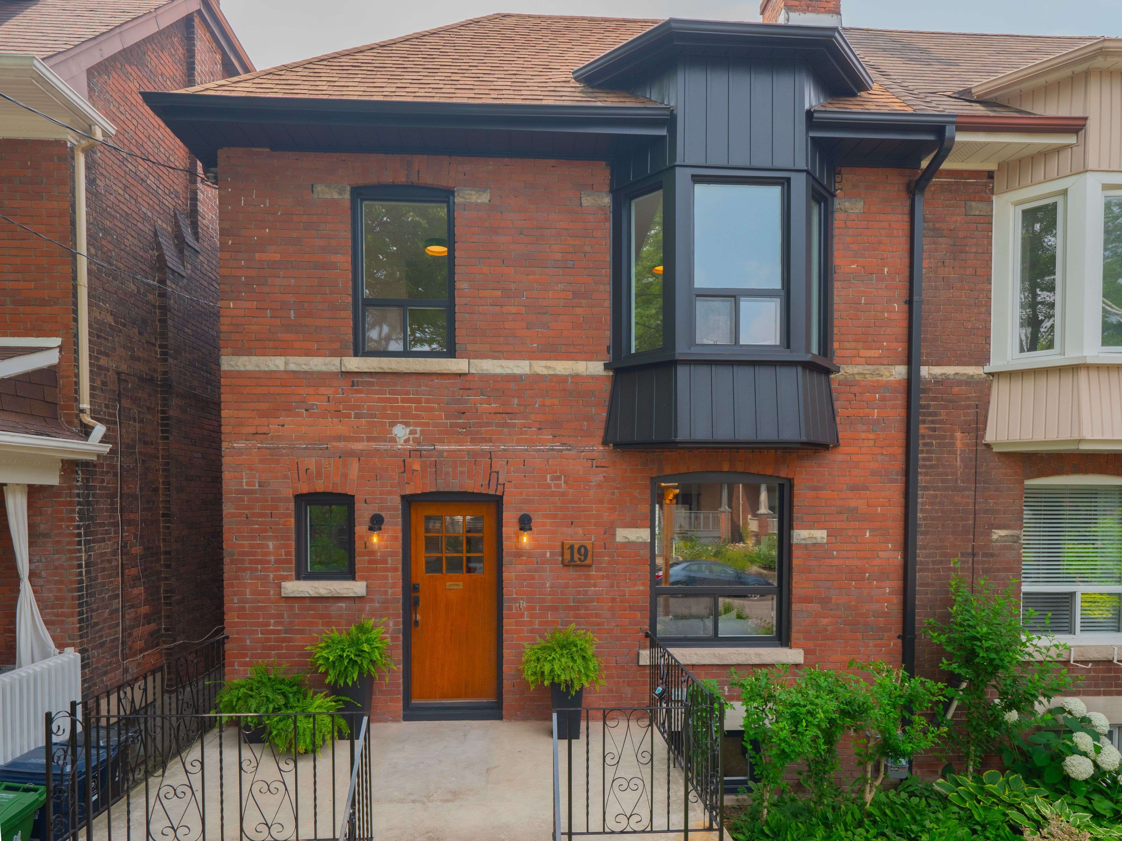 Toronto E01, ON M4K 1M1,19 Garnock AVE