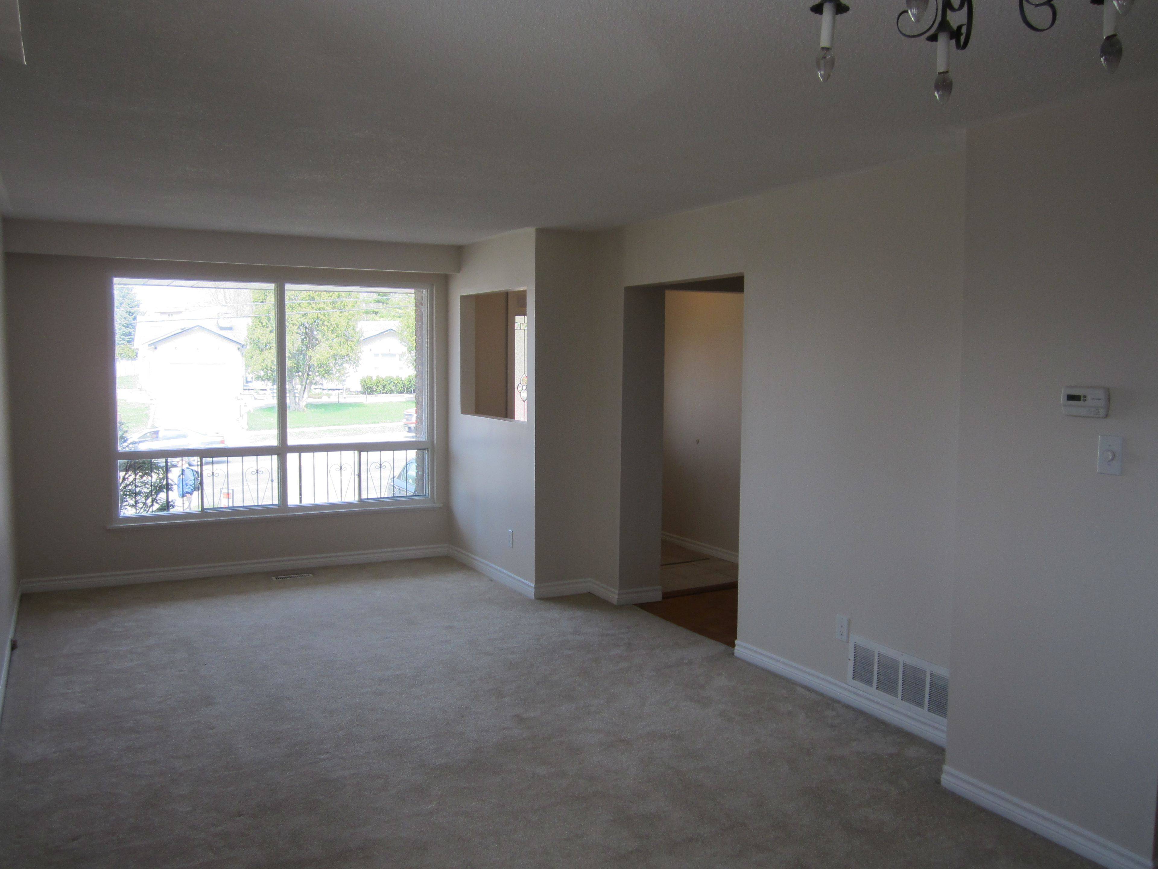 Oshawa, ON L1H 1H3,903 King ST E #Main