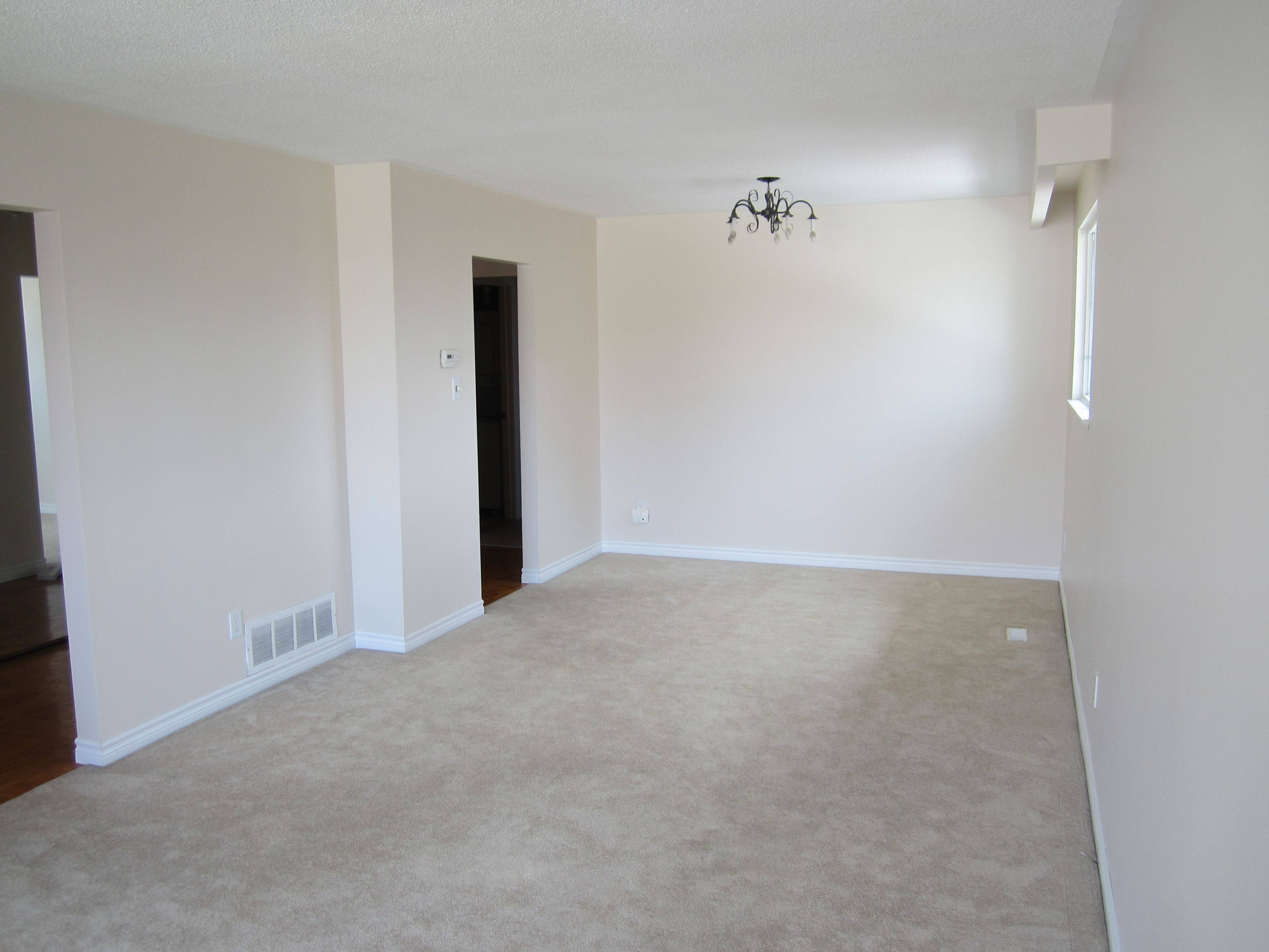 Oshawa, ON L1H 1H3,903 King ST E #Main
