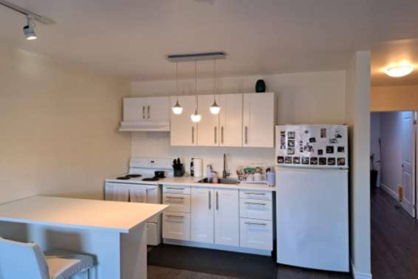 Toronto E01, ON M4K 1N7,219 Danforth AVE #3