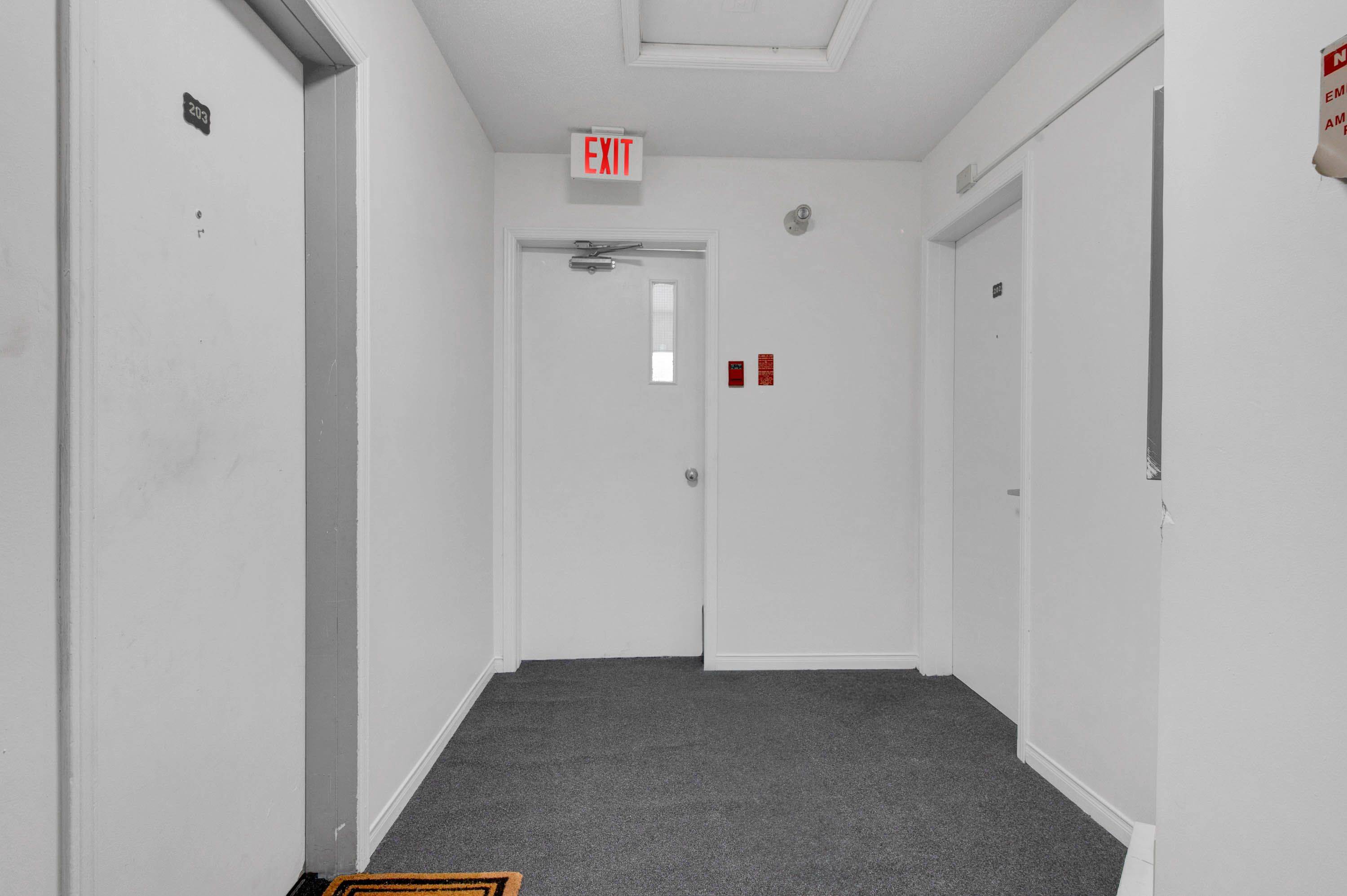 Oshawa, ON L1J 2M6,339 Buena Vista AVE #202