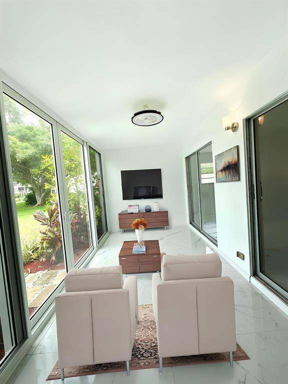Deerfield Beach, FL 33442,1021 Farnham O #1021