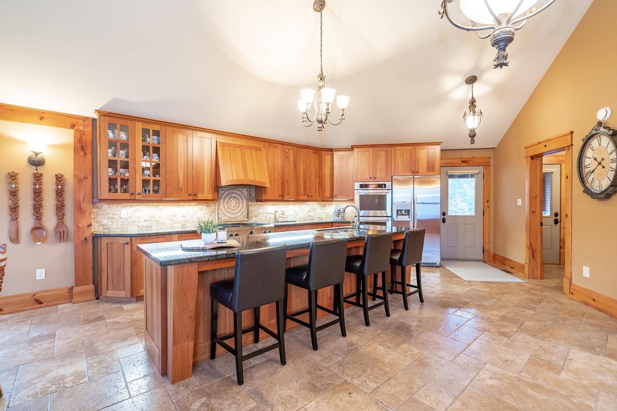 Wasaga Beach, ON L9Z 2R5,805 Eastdale DR