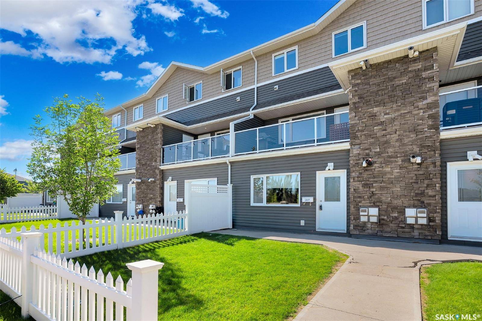 275 Pringle LANE #207, Saskatoon, SK S7T 0T5