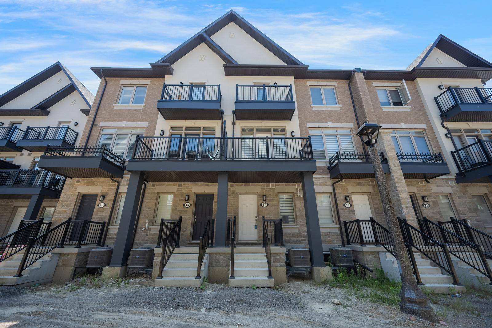 17 Springdale AVE, Caledon, ON L7C 4L4