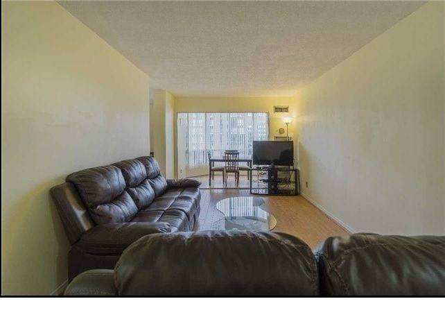Mississauga, ON L5B 3Y9,115 Hillcrest AVE #2007