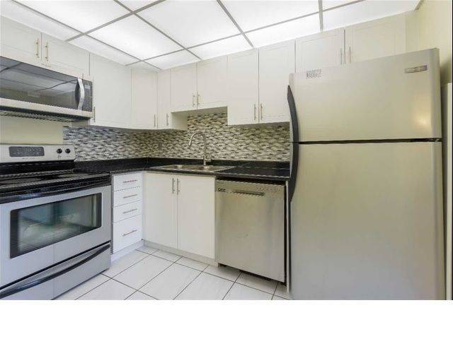 Mississauga, ON L5B 3Y9,115 Hillcrest AVE #2007