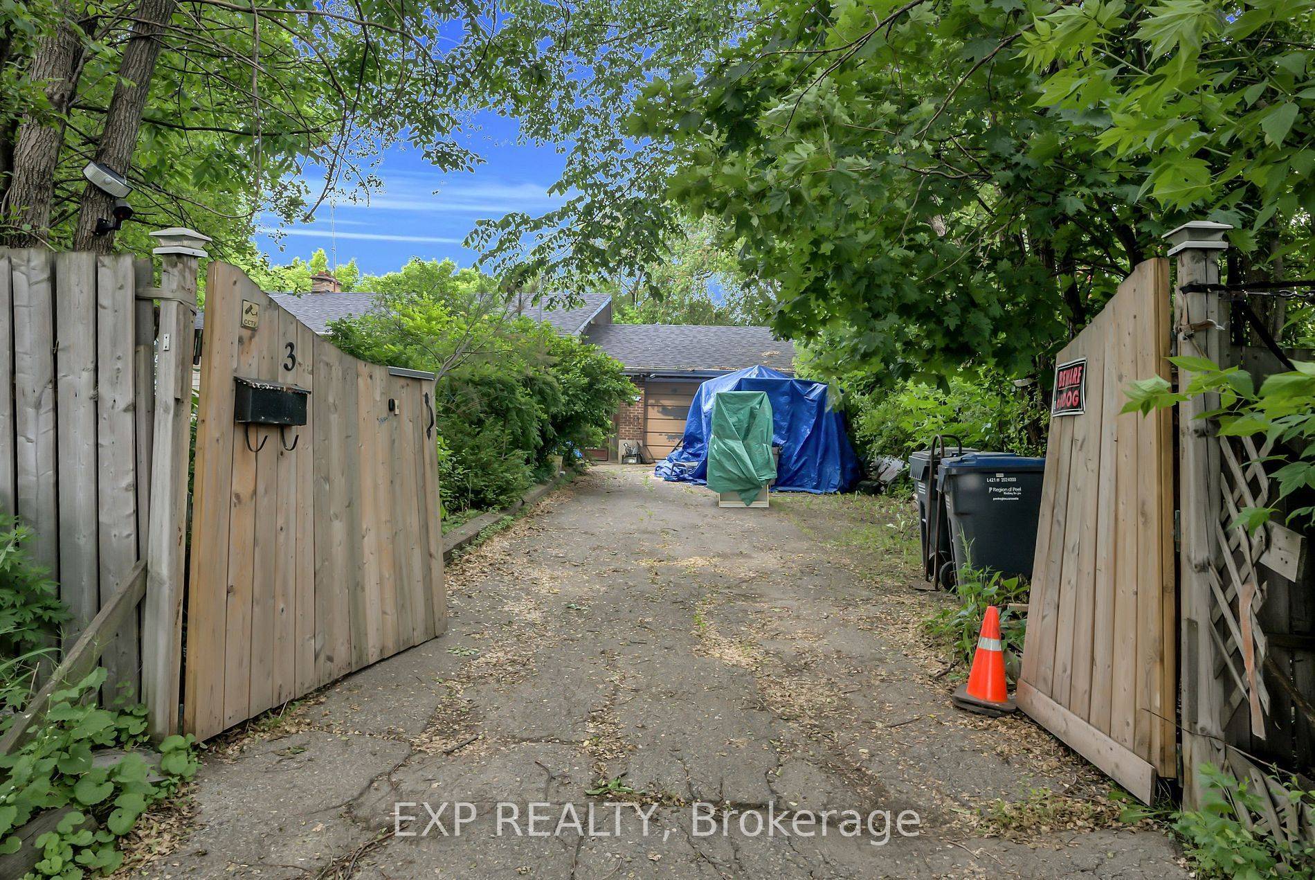 Mississauga, ON L4T 1J2,3 Harrow ST
