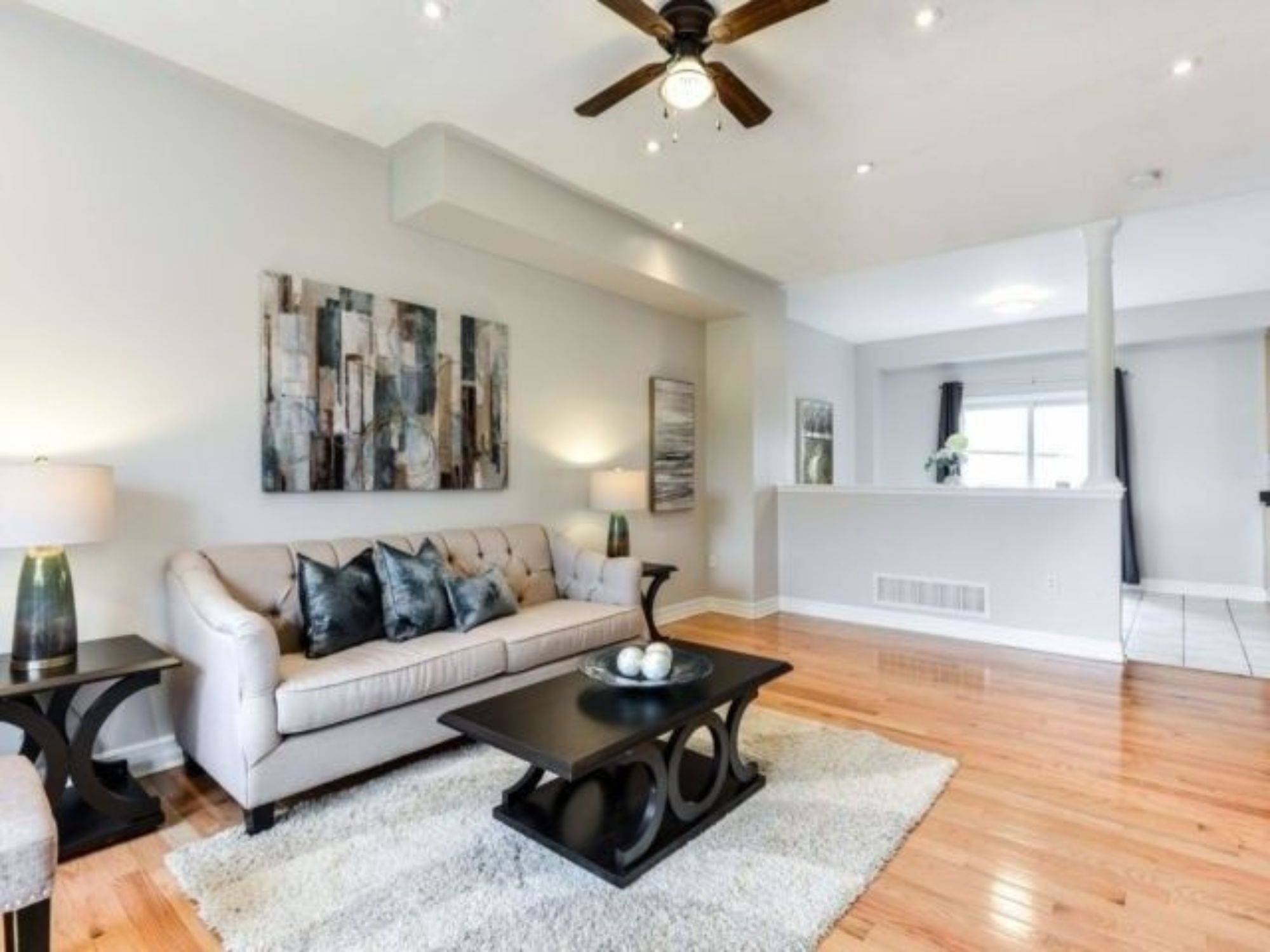 Mississauga, ON L5W 1R9,6586 Opera Glass CRES E