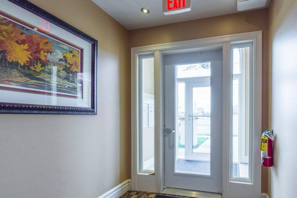 Belleville, ON K8N 4L1,145 Farley AVE #103