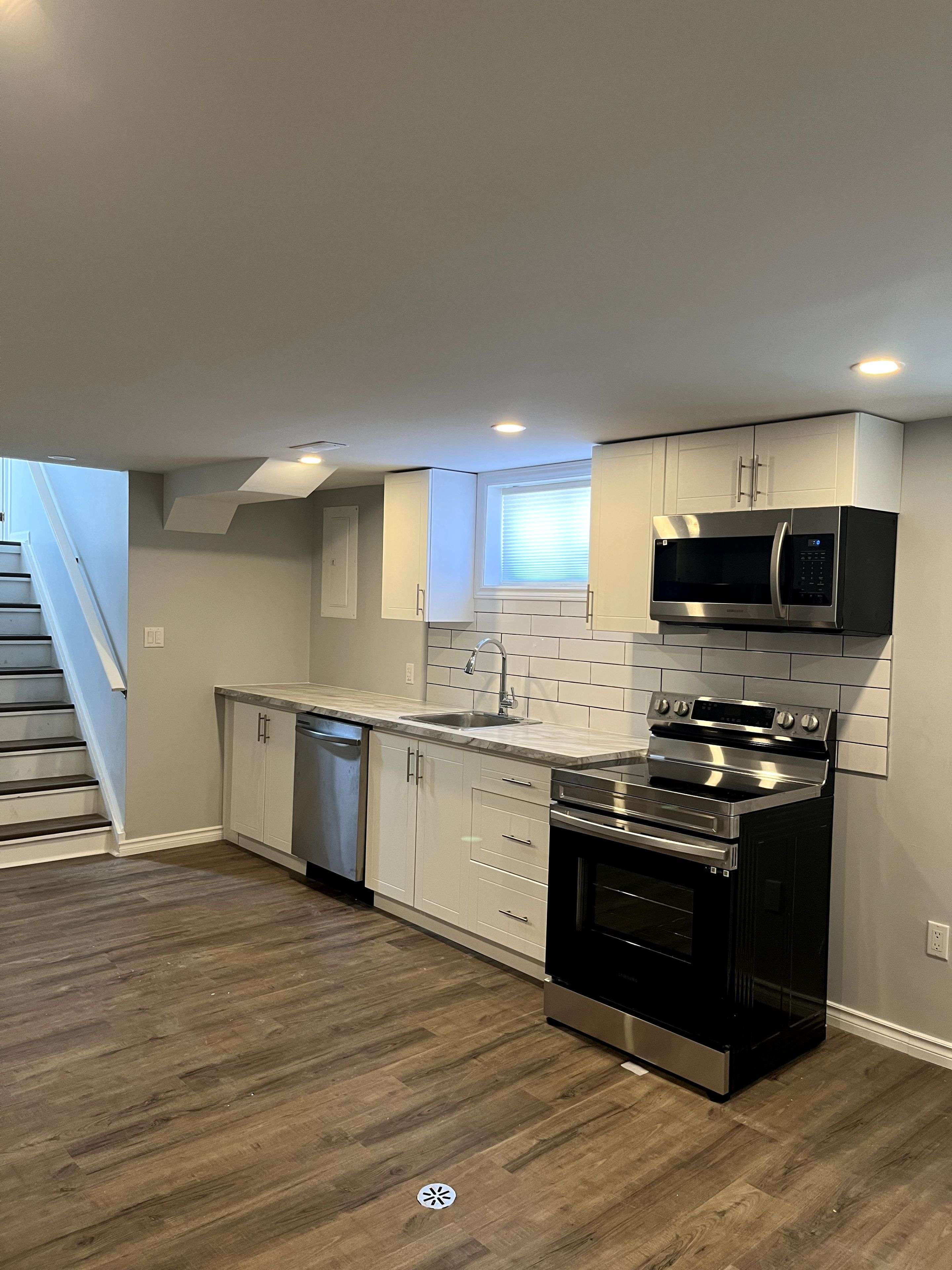 Welland, ON L3B 4K2,621 Hagar ST #2