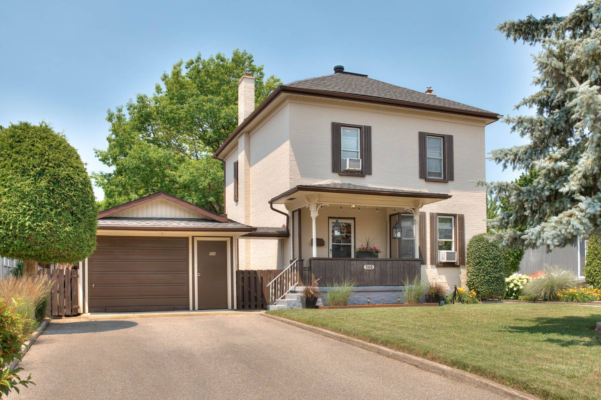 566 Dolph ST N, Cambridge, ON N3H 2B2