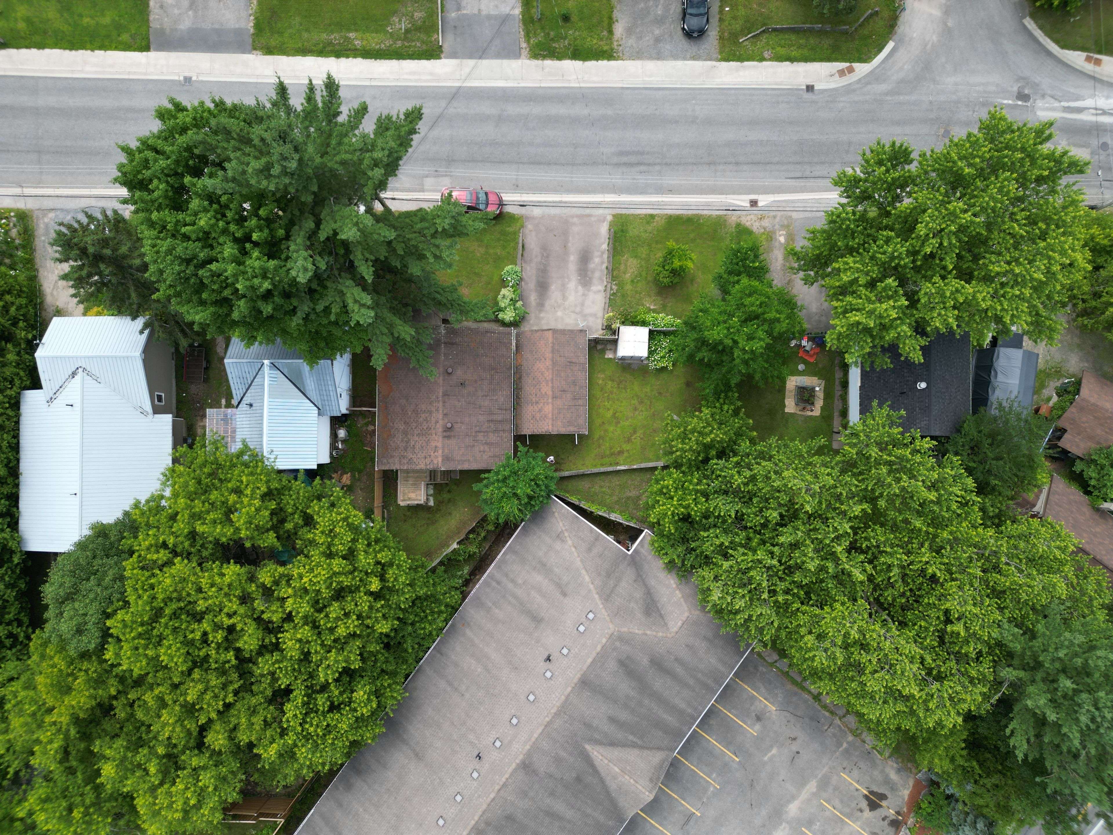 Huntsville, ON P1H 1W7,8 Yonge ST S