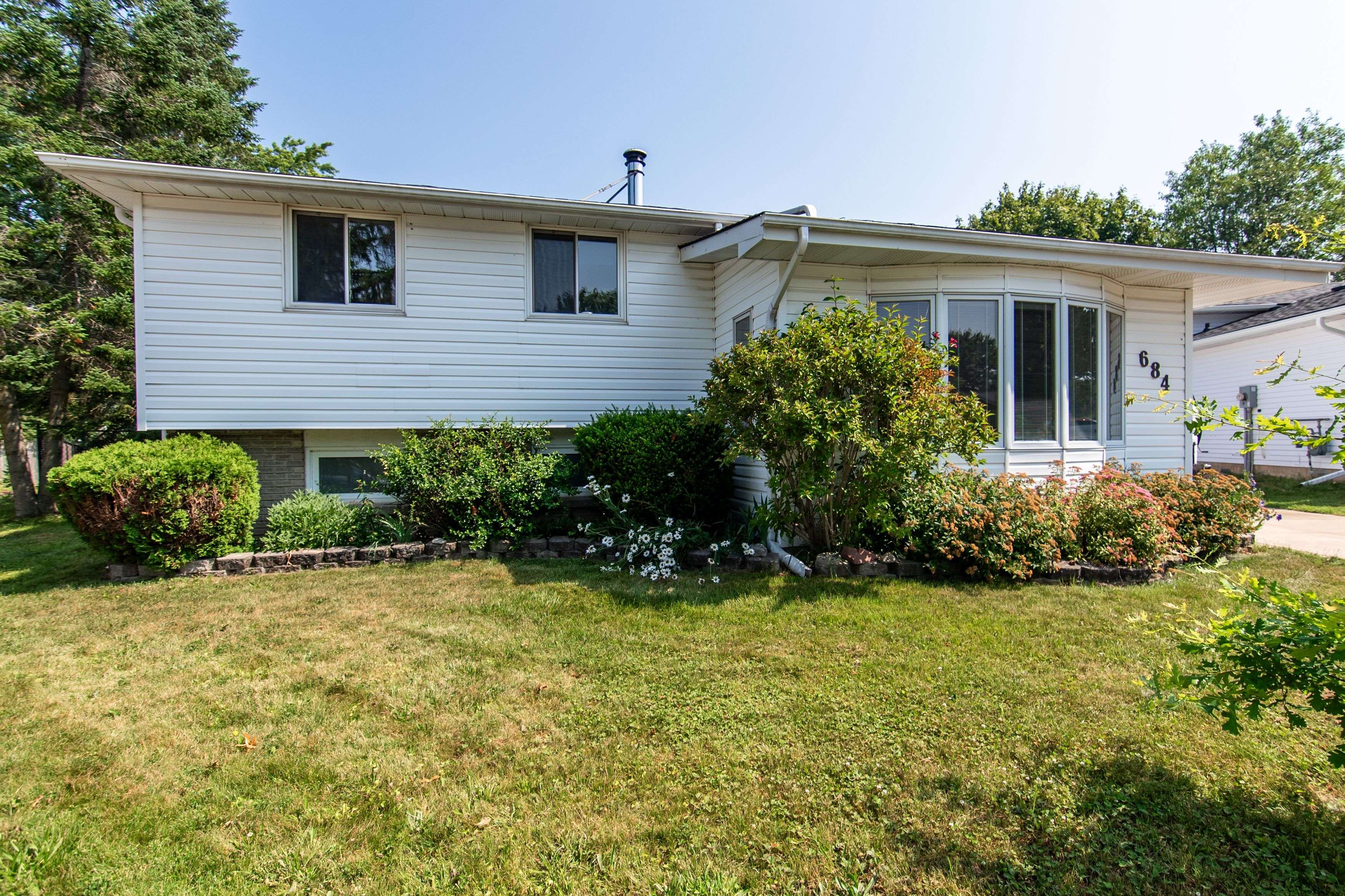 Kincardine, ON N2Z 1S4,684 Johnston CRES
