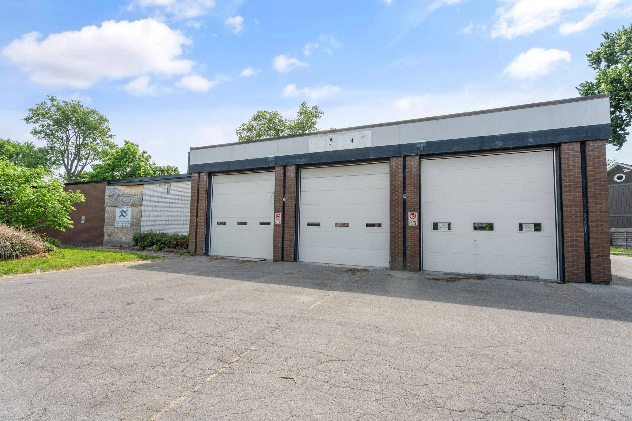 Fort Erie, ON L0S 1B0,271 RIDGEWAY RD