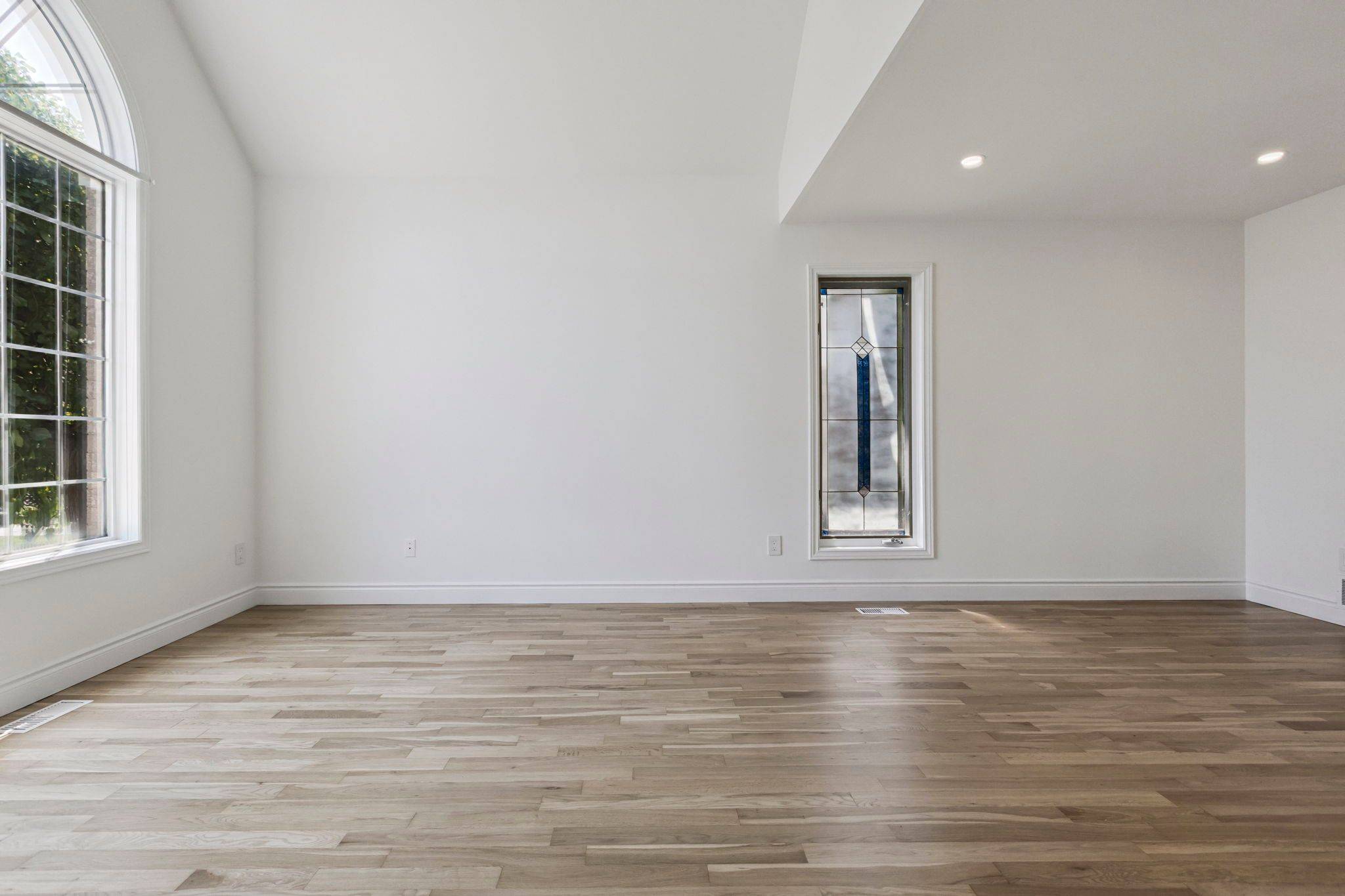 Guelph, ON N1H 8K2,683 Willow RD