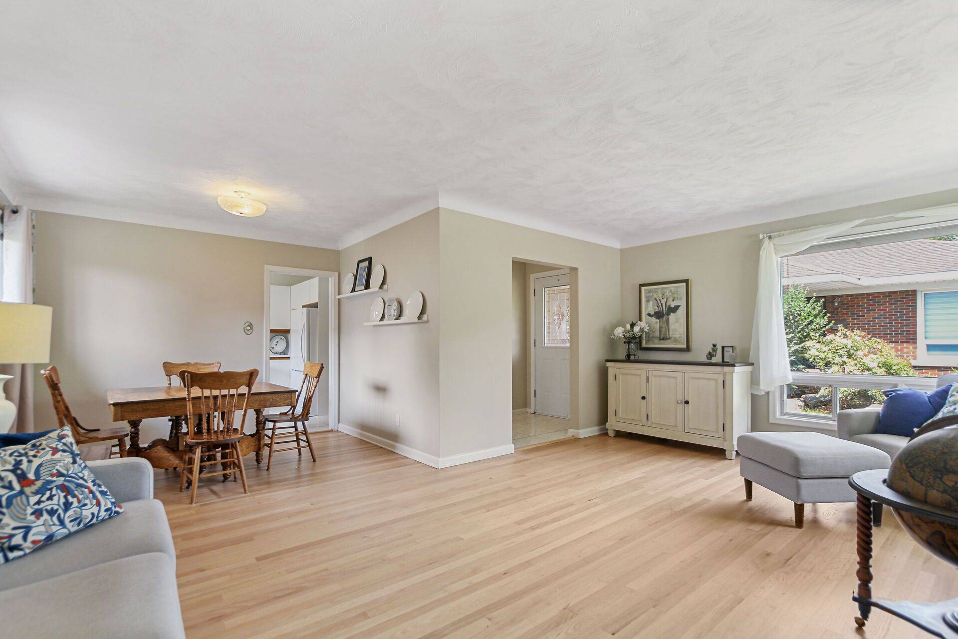 Britannia Heights - Queensway Terrace N And Area, ON K2B 5W2,992 Neville ST