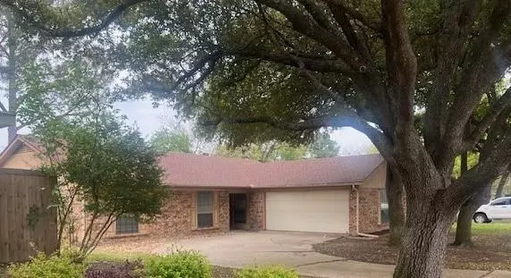 Arlington, TX 76016,3831 Helmsford Drive