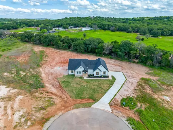 Springtown, TX 76082,332 Jonny Boy Way