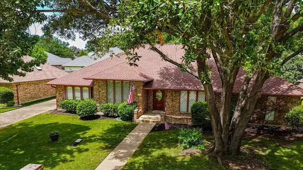 Mansfield, TX 76063,1115 Shady Oak Trail