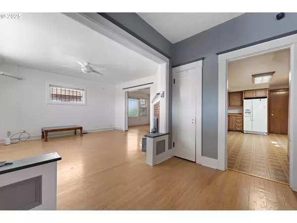 Portland, OR 97232,3403 NE BROADWAY ST