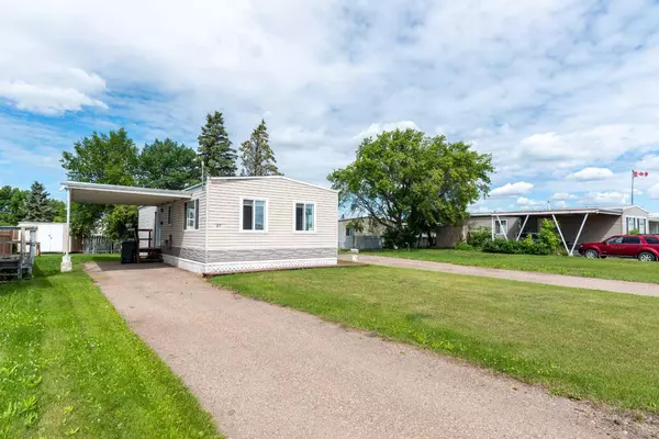 5308 57 ST #67, Lloydminster, AB T9V 2A3