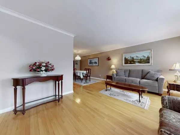 Toronto C15, ON M2H 1C3,45 Reiber CRES