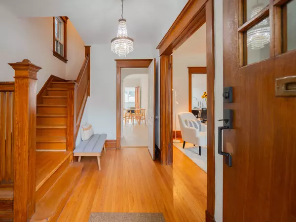 Toronto E01, ON M4K 1M1,19 Garnock AVE