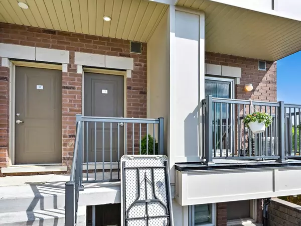 Oshawa, ON L1H 0B2,490 Beresford PATH #12