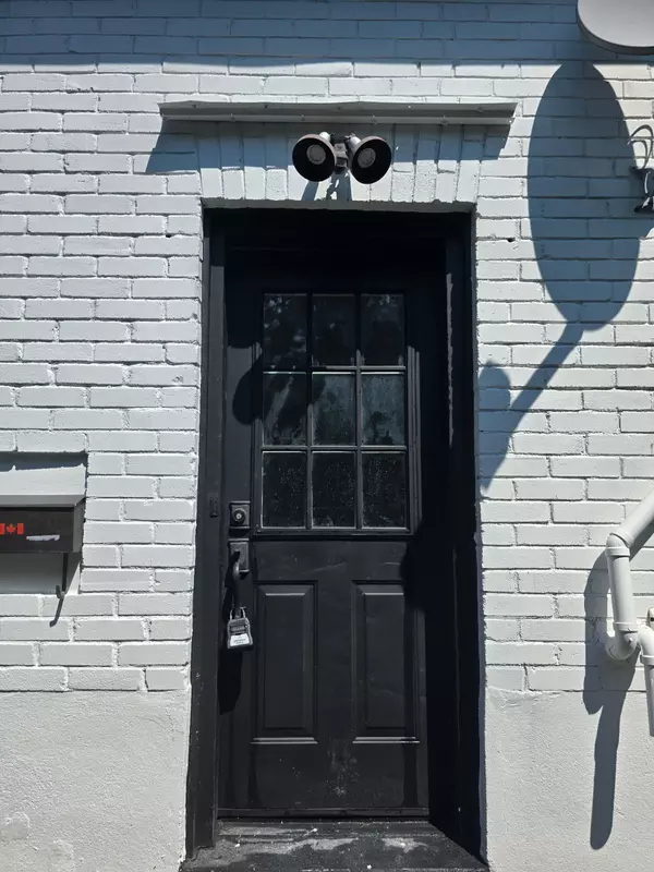 Oshawa, ON L1G 5K1,855 Grierson ST