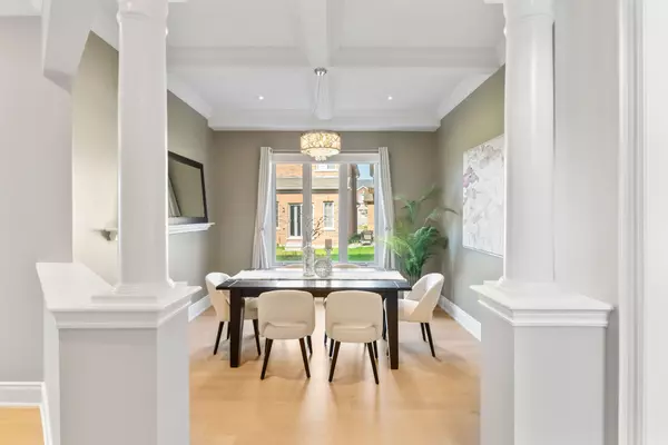 Whitby, ON L1R 0N4,1 Lancewood DR