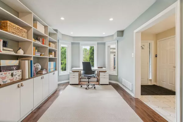 Mississauga, ON L5H 4K2,1150 Queen ST W