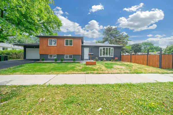 48 Tealham DR S, Toronto W10, ON M9V 3T6