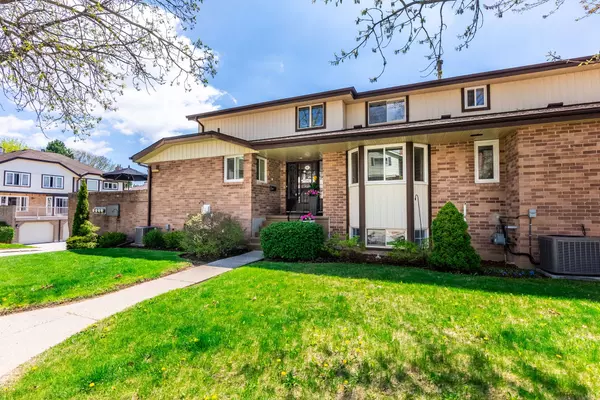 Burlington, ON L7P 4M5,1508 Upper Middle RD #6