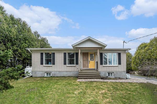 2462 Dunning RD, Orleans - Cumberland And Area, ON K0A 3E0