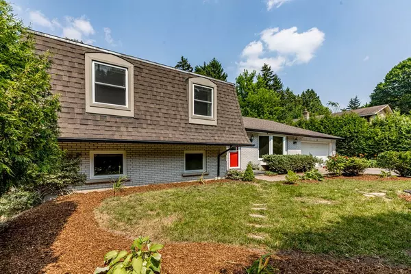 Guelph, ON N1G 2Y3,6 Terrace LN