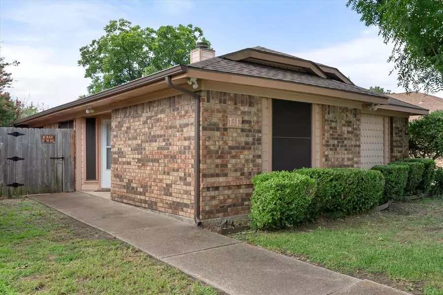1312 Hackamore Street, Mesquite, TX 75149