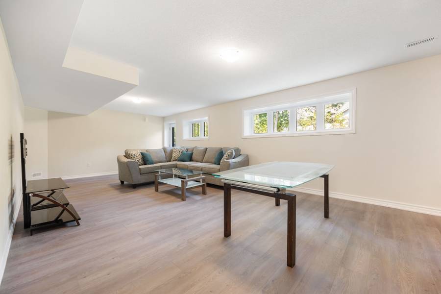61 Westbury RD #Unit #B, Wasaga Beach, ON L9Z 2N8