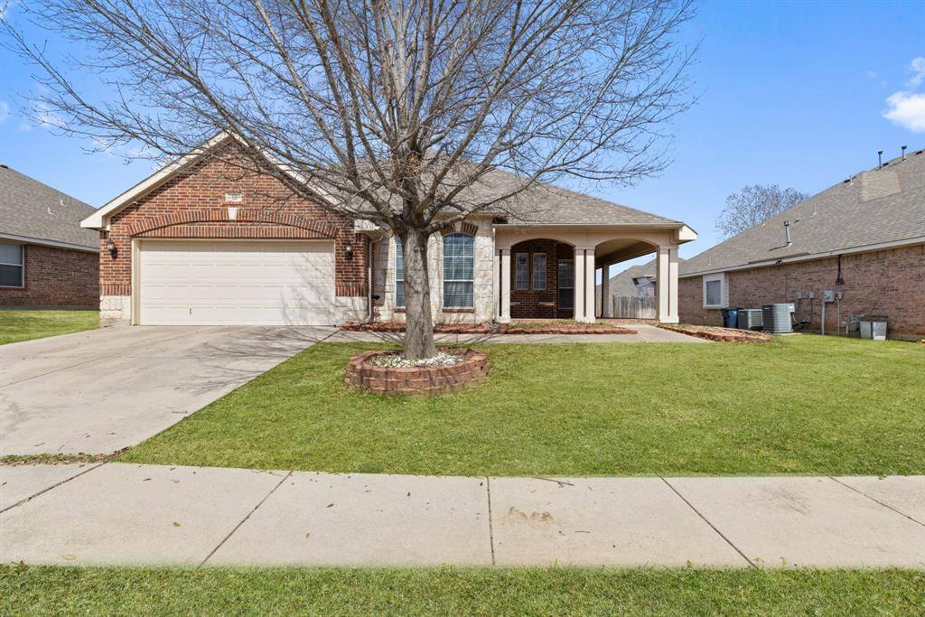 Edgecliff Village, TX 76134,18 Lucas Lane