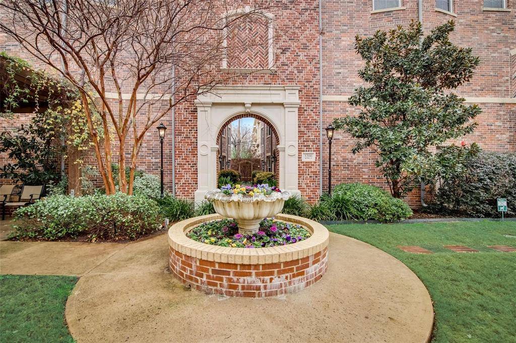 Dallas, TX 75204,3200 Ross Avenue #28