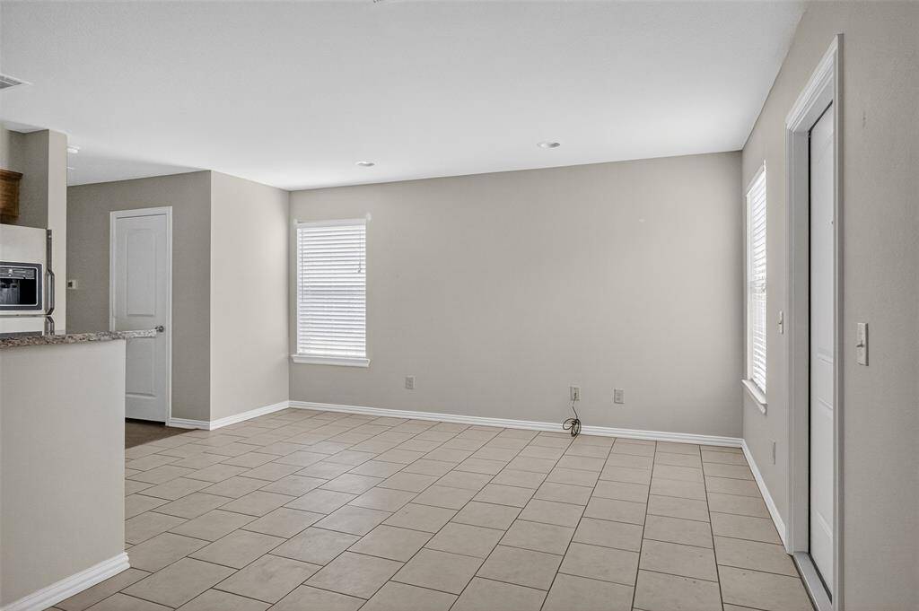 Van Alstyne, TX 75495,1712 S Waco Street