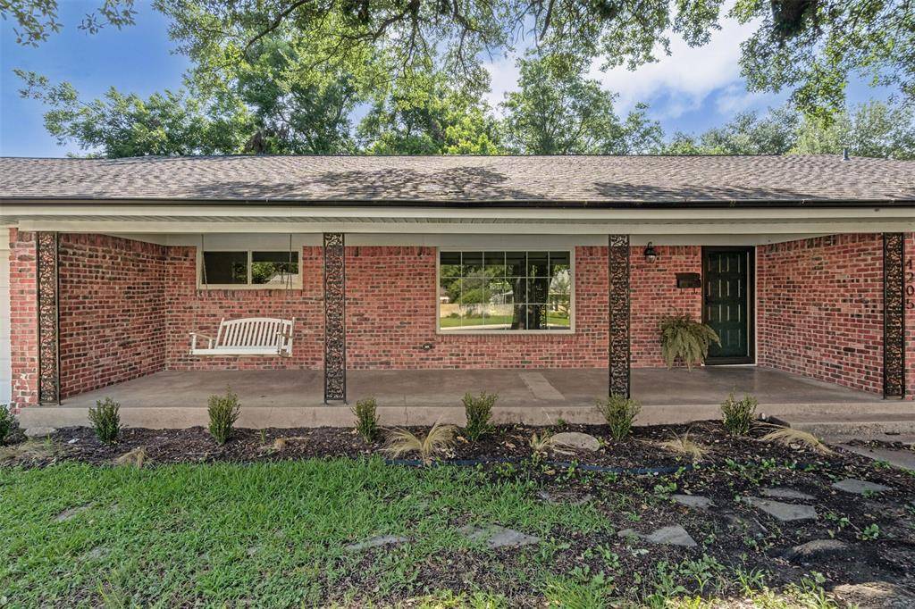 Benbrook, TX 76116,4205 Springbranch Drive