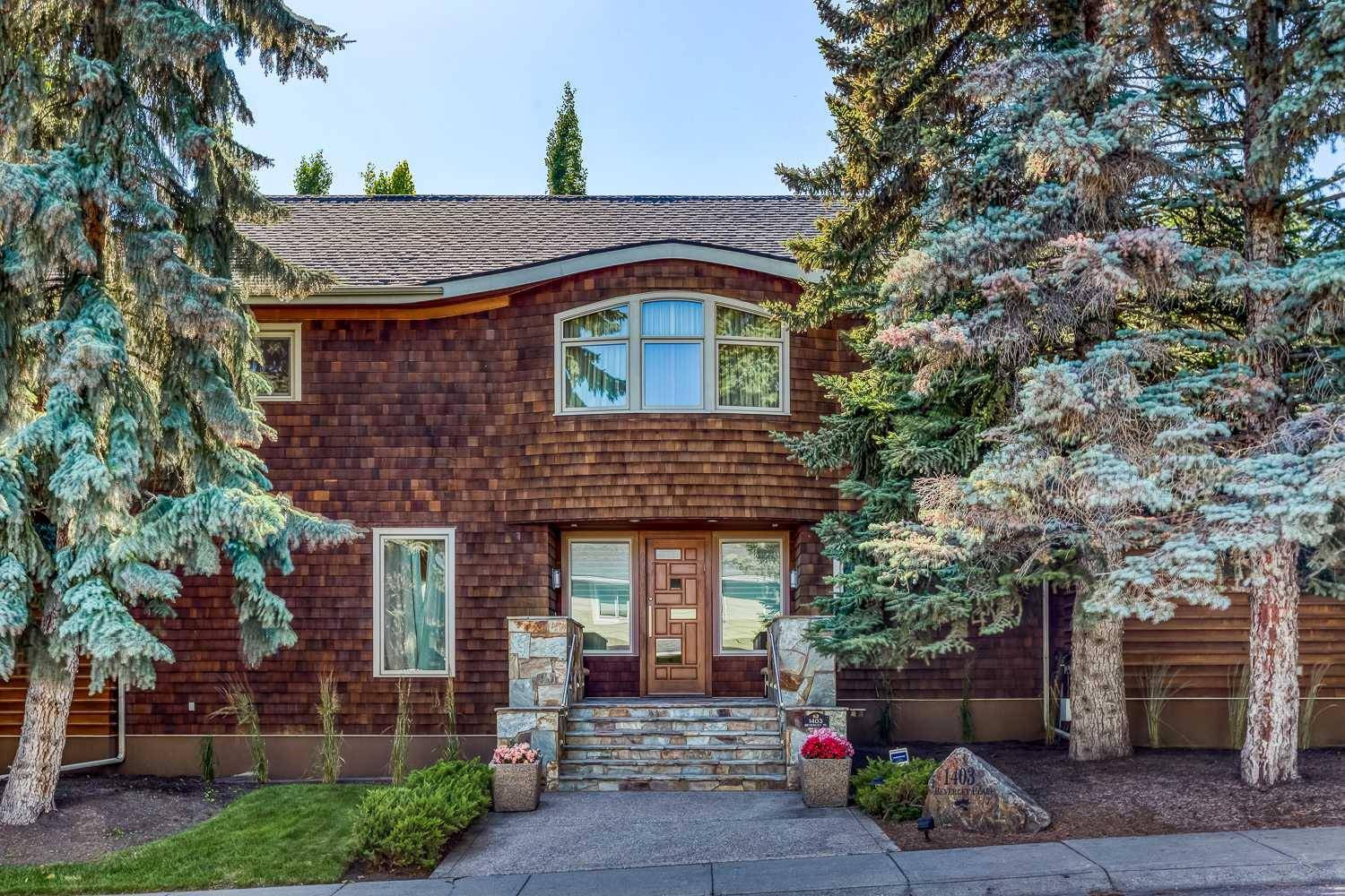 Calgary, AB T2V 2C7,1403 Beverley PL Southwest
