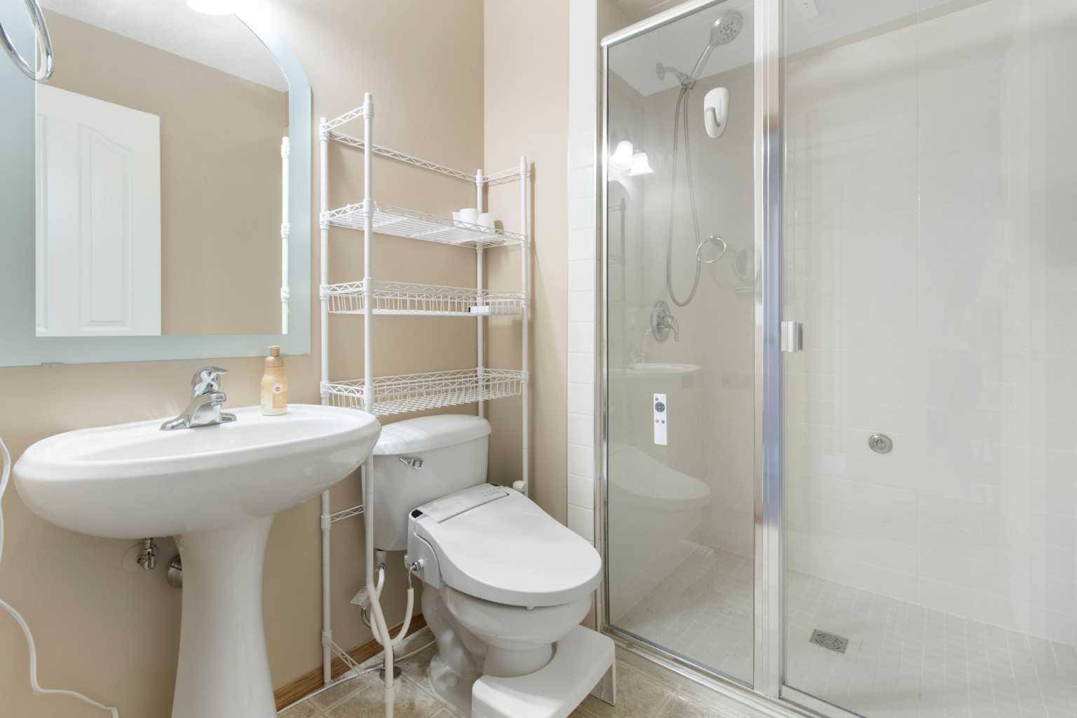 Calgary, AB T2Y 4G6,235 Everwillow Close SW