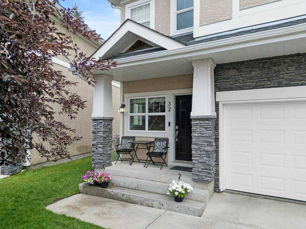 Calgary, AB T3H 5V3,32 Wentworth Common Southwest