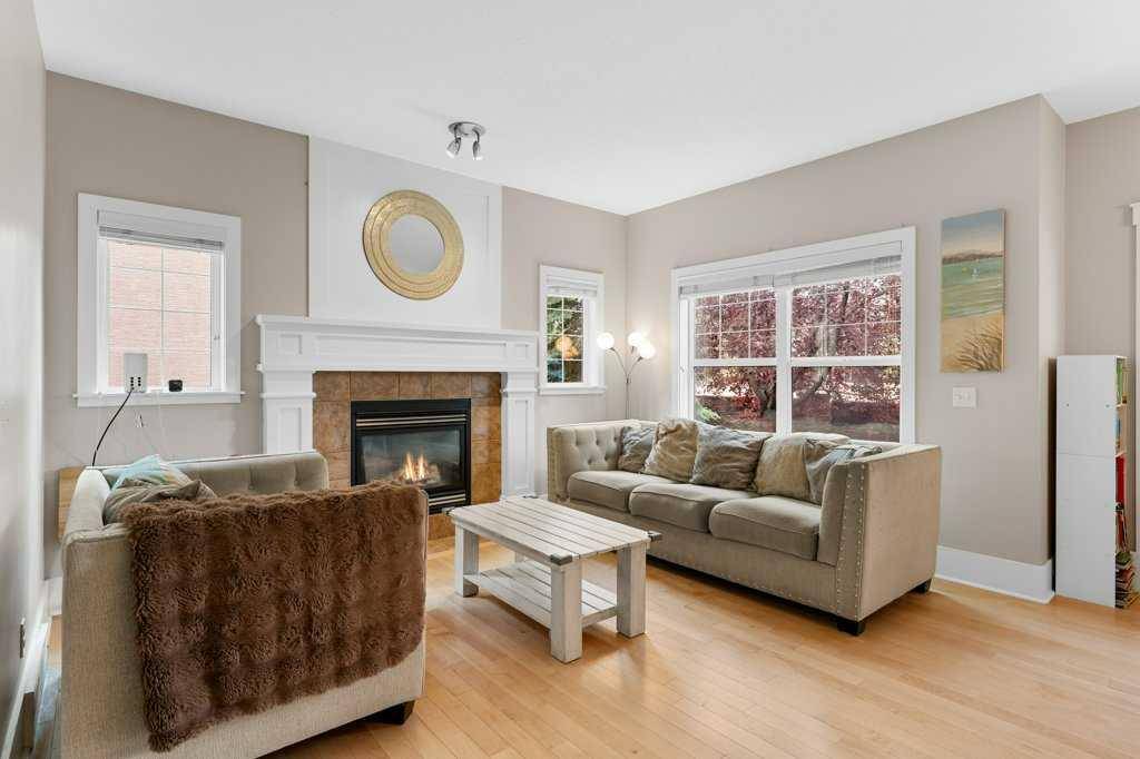 Calgary, AB T3H 5V3,32 Wentworth Common Southwest