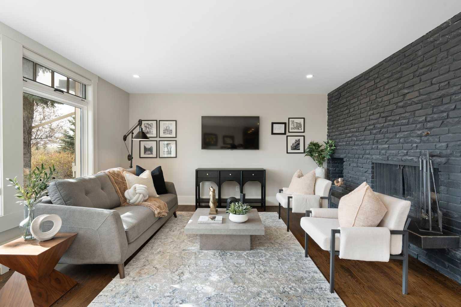 Calgary, AB T2T 3Y5,4815 14A ST SW