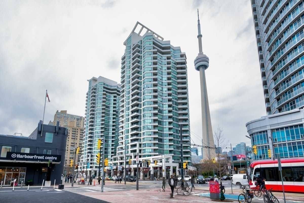 Toronto C01, ON M5J 2X1,228 Queens Quay W #715